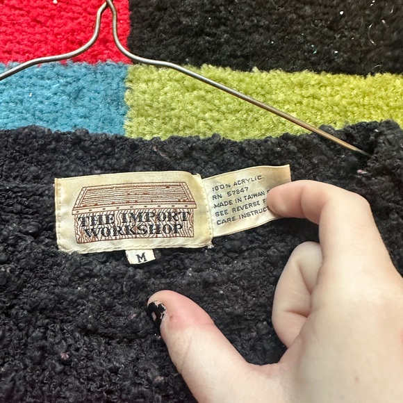 Colorful Floral Pattern Sweater - Picture 3 of 3